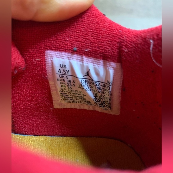 Nike Blue and Red Sneakers with Air Unit - Picture 5 of 8